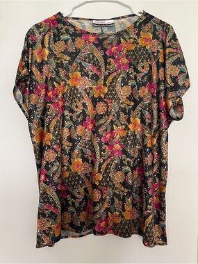 Vintage 100% Silk Blouse Vibrant Floral Paisley Print Tee